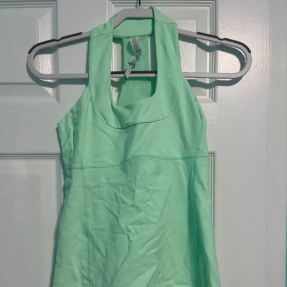 NWOT Lululemon scoop neck tank - Picture 1 of 4
